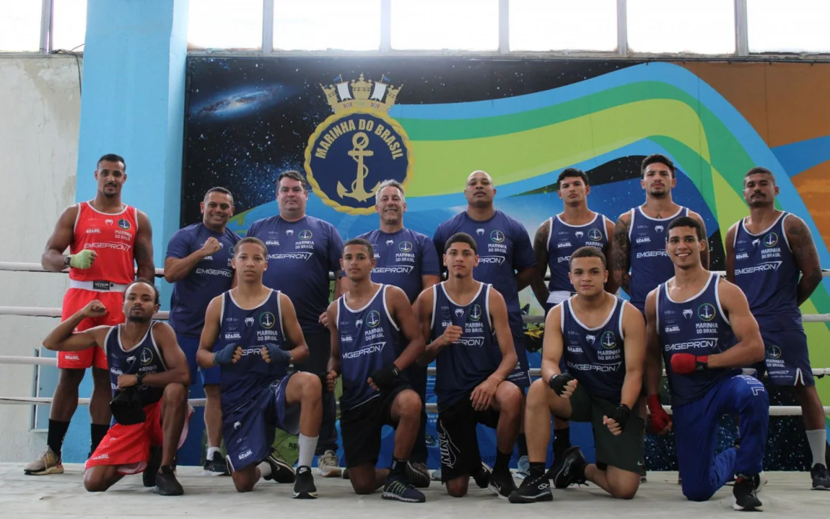 Equipe de boxe da Marinha do Brasil no ringue