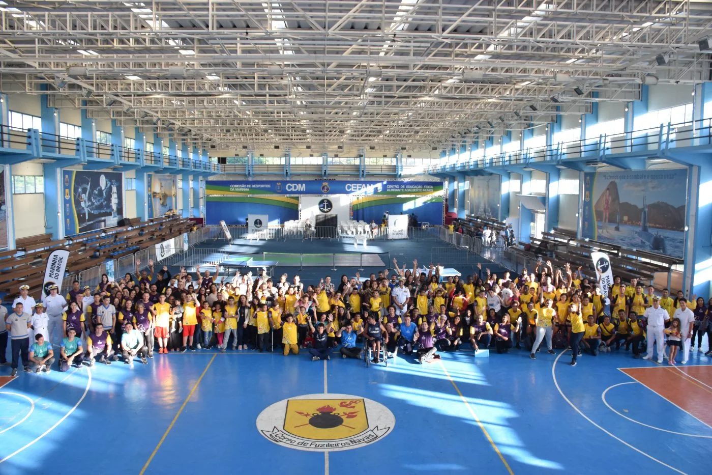 Ginásio do CEFAN com atletas e equipes reunidas